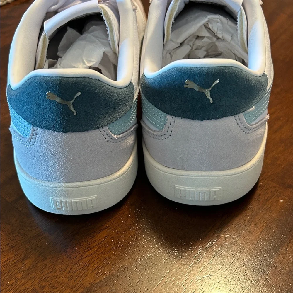 Puma White and Frosted Dew-Marble Puma Club 5v5 Suede Sneakers. Never worn. - Picture 6 of 6
